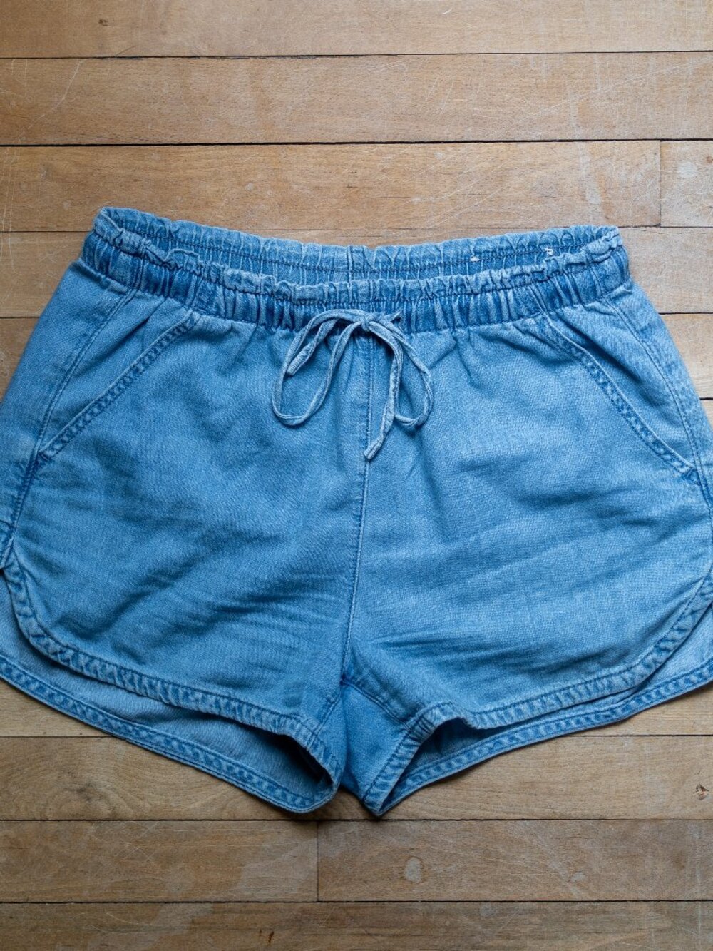 American Eagle Drawstring Shorts (blue jean color)